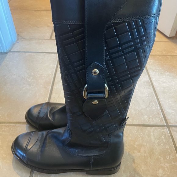 Burberry quilted riding boots size 6.5 - Picture 1 of 11